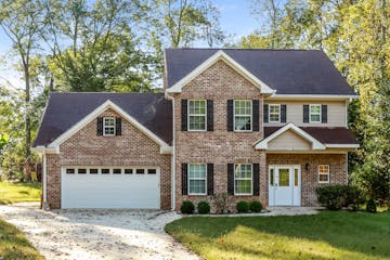 2973 CASCADE CIR GAINESVILLE, GA 30504